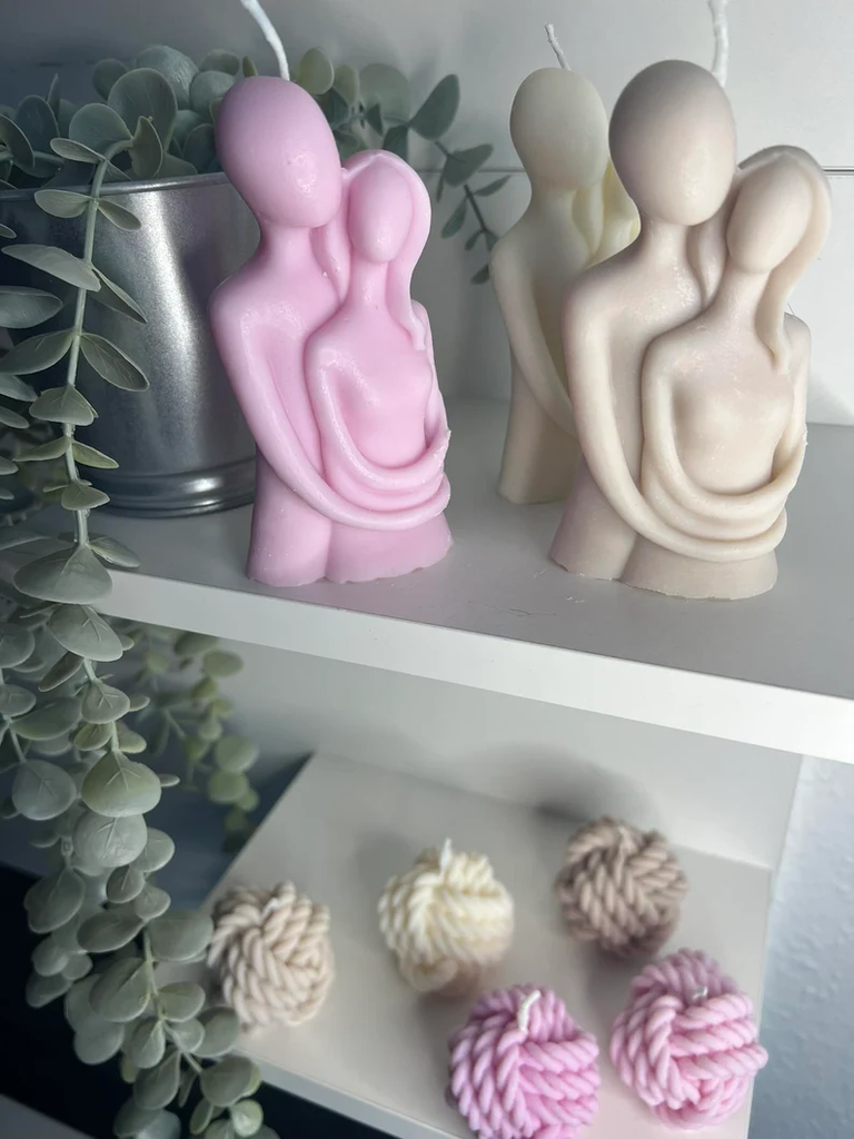 شمع  معطر مجسم ثري دي مصنوعة يدويا علي شكل كابلز برائحة الياسمين و تستخدم كديكور للبيت