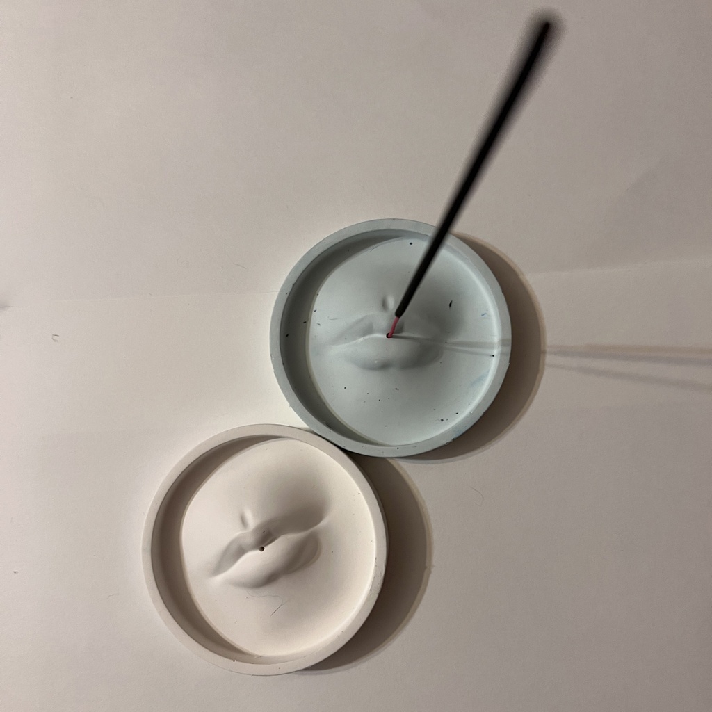 حامل عيدان  بخور علي شكل شفاه مختلف و لتغيير ديكور البيت مصنوعة يدويا