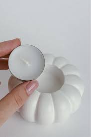 حامل شموع علي شكل ورده من الجبس لتغير ديكور منزلك