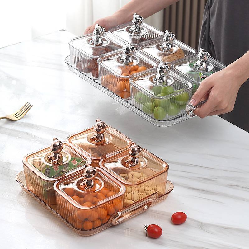 طقم تسالي اكيليريك 4 قطع بغطاء بمقبض علي شكل دب مع صينية لتقديم التسالي و اللب و المكسرات