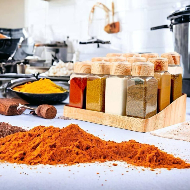طقم توابل بلاستيك 12 قطعة مع حامل خشبي و استيكر 24 قطعة للتوابل و البهارات