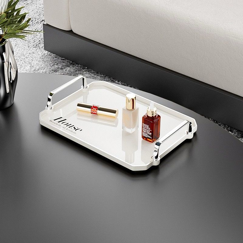 صينية هاوس لحمل وتقديم المشروبات للضيوف بشكل شيك بمقبض يد باللون السليفر من الاكليريك