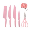 طقم سكاكين 6 قطع ستانليس ستيل بطلاء مانع للالتصاق مع مقص ومسن سكاكين لتقطيع اللحوم والخضروات والفاكهة - بينك