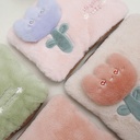 قربة مياة كهربائية محمولة لتدفئة اليدين والقدمين فرو ناعم علي شكل وردة بارزة بفيشة لسهوله استخدامها