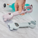 فتاحة 4*1 علي شكل دب لفتح البرطمانات و العلب سهلة الاستخدام و مريحة يمكن حملها باليد بسهولة