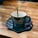 مج بورسلين 200 مللي بيد  مع طبق شكل صدفة البحر مع معلقة ستانليس ستيل لشرب وتقديم الشاي والقهوة للضيوف باللون الاخضر