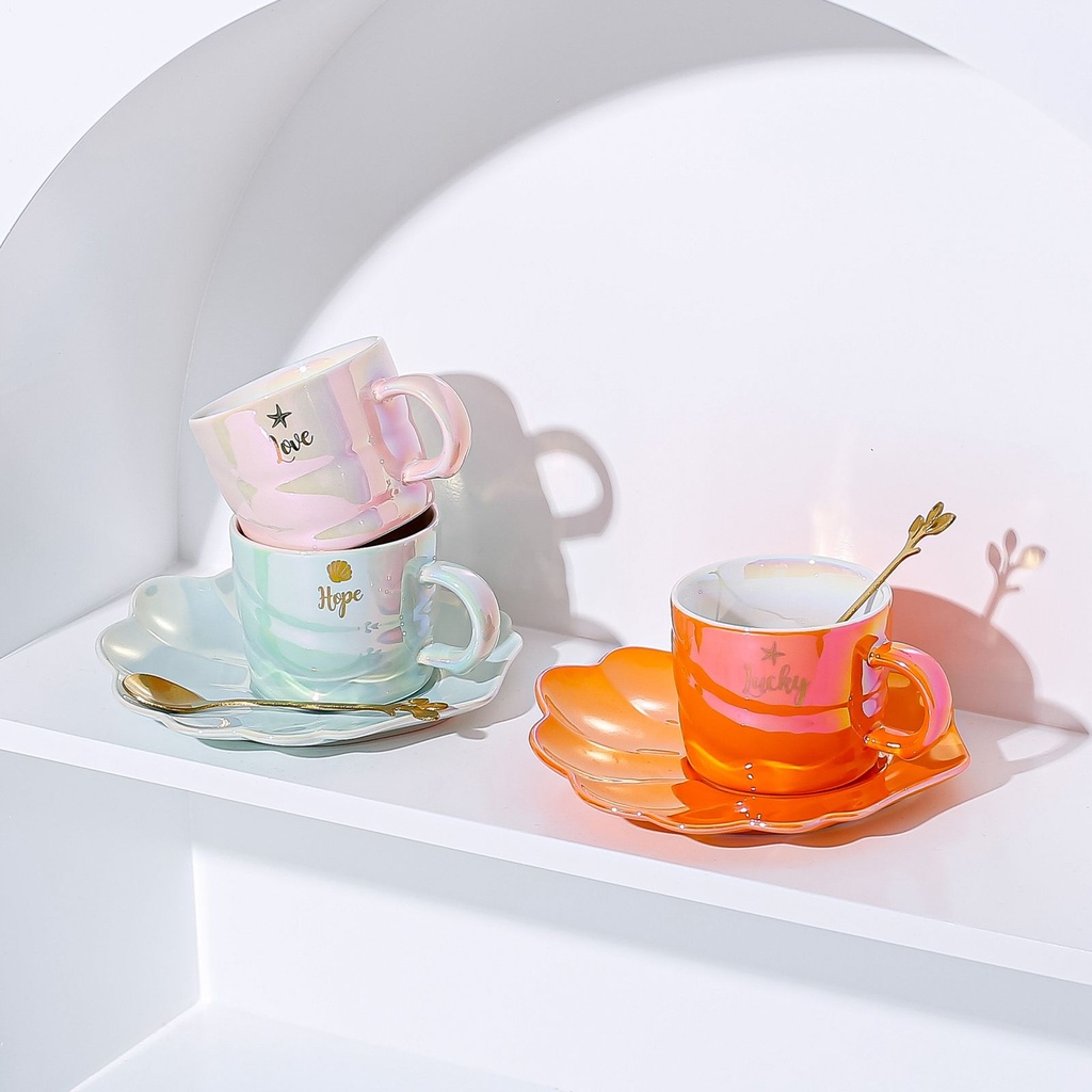 مج بورسلين 200 مللي بيد مع طبق شكل صدفة البحر بمعلقة ستانليس ستيل لشرب وتقديم الشاي والقهوة للضيوف - زيتي