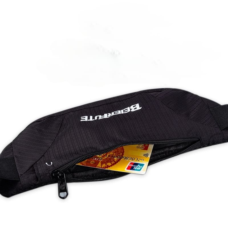 شنطة وسط وتربروف بحزام مقسمة من الداخل لجزئين لحمل المتعلقات الشخصية اثناء المشي او الجري