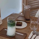 كوباية 500 ملي  زجاج مضلع شفاف لشرب و تقديم العصائر والايس كوفي  للضيوف بشكل شيك