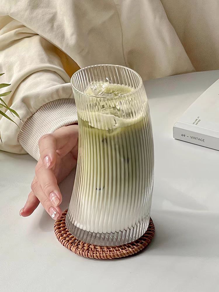 كوباية 500 ملي  زجاج مضلع شفاف لشرب و تقديم العصائر والايس كوفي  للضيوف بشكل شيك