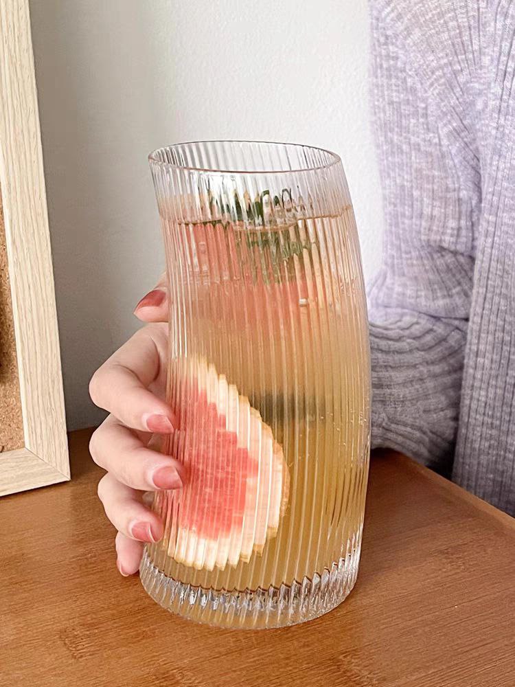 كوباية 500 ملي  زجاج مضلع شفاف لشرب و تقديم العصائر والايس كوفي  للضيوف بشكل شيك