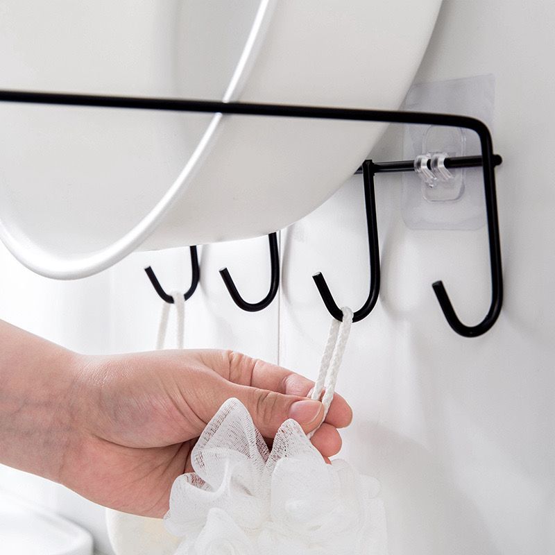 حامل معدن يعلق عي الحائط مع 4 هوك لحمل الاطباق البلاستيكية والفوط والليف  في الحمام او المطبخ