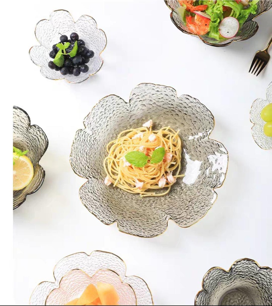 بولة تسالي زجاج شكل وردة باللون الاخضر بحواف جولد لتقديم التسالي والكاندي او الجيلي