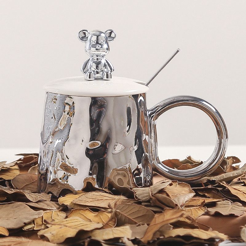 مج سيراميك سيلفر بغطاء دبدوب ومعلقة استانليس ستيل 300 ملي لشرب النسكافيه والكابتشينو والايس كوفي بيد