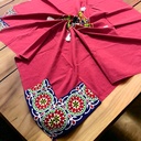 مفرش سفرة كتان مزين بخيامية رمضان من المنتصف والجوانب للاستمتاع باجواء رمضان