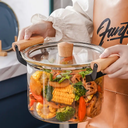 حلة بايركس 4 لتر لتحضير الطعام و تقديمه بشكل شيك بغطاء و يد خشب لسهولة الحمل