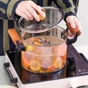 حلة بايركس 4 لتر لتحضير الطعام و تقديمه بشكل شيك بغطاء و يد خشب لسهولة الحمل