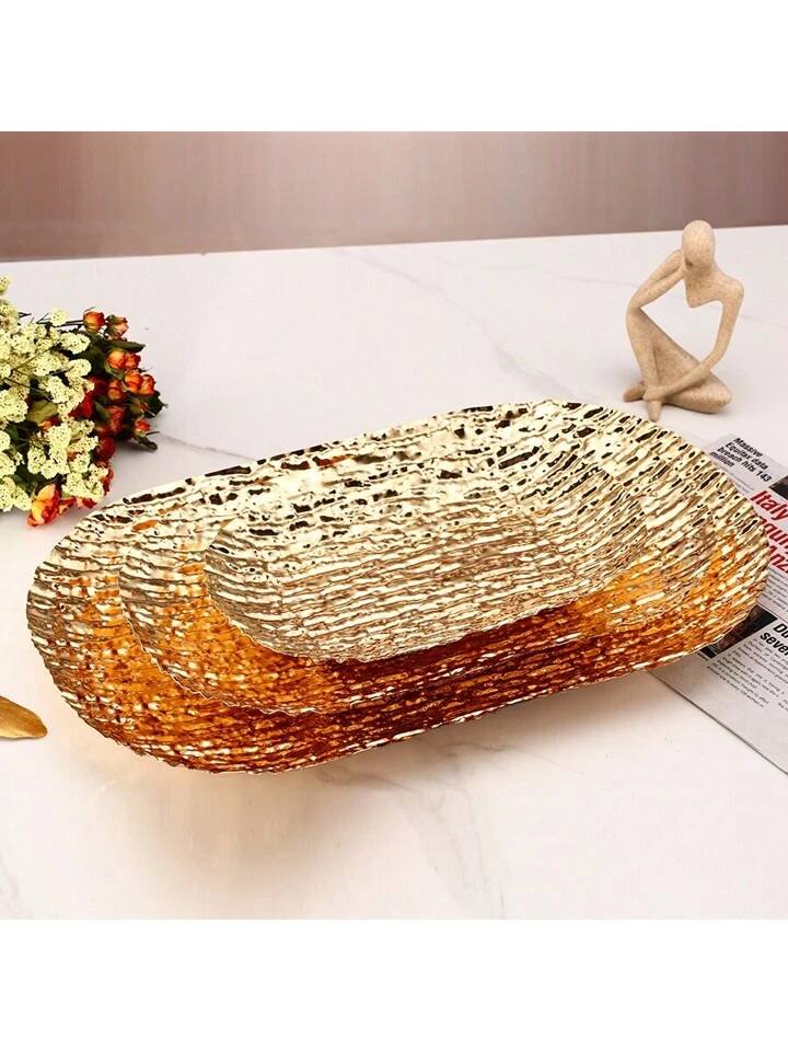 سيرفيس متعرج باللون الجولد من الاستانليس ستيل لتقديم الكحك و البتي فور و الحلويات و استخدامه كديكور43*26سم 