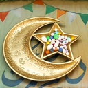 طبق تسالي شكل هلال و نجمة جولد لتقديم المكسرات و الكاندي والحلويات للضيوف في رمضان