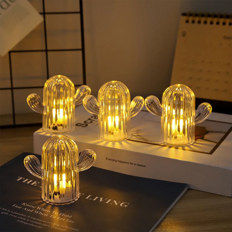 شمعة شكل صبارة مضيئة بدون لهب لتجديد ديكور المنزل وإضفاء اجواء رومانسية هادئة من الاكليريك ​