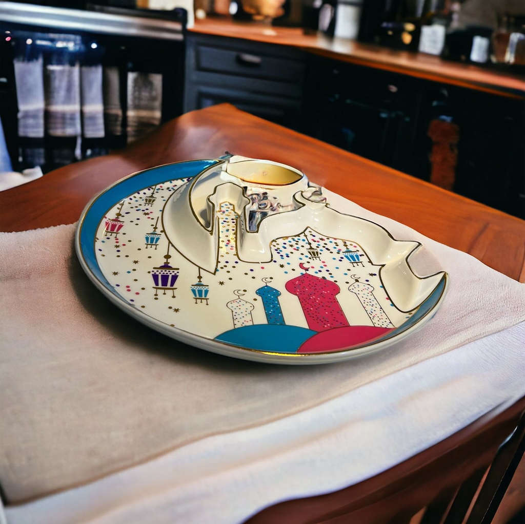 طبق تسالي هلال وجامع  بورسلين لتقديم التمر والمكسرات والكاندي للضيوف في رمضان بشكل شيك