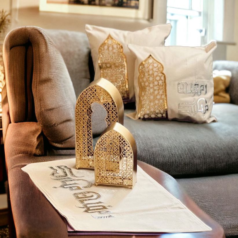 شمعدان ذهبي شكل مسجد أنيق لديكور رمضاني مميز ومختلف