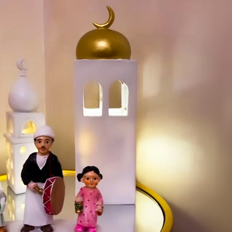 مئذنة مضيئة وبصوت لتجديد الديكور وإضفاء أجواء رمضانية مميزة من الجبس