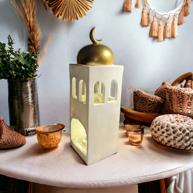 مئذنة مضيئة وبصوت لتجديد الديكور وإضفاء أجواء رمضانية مميزة من الجبس