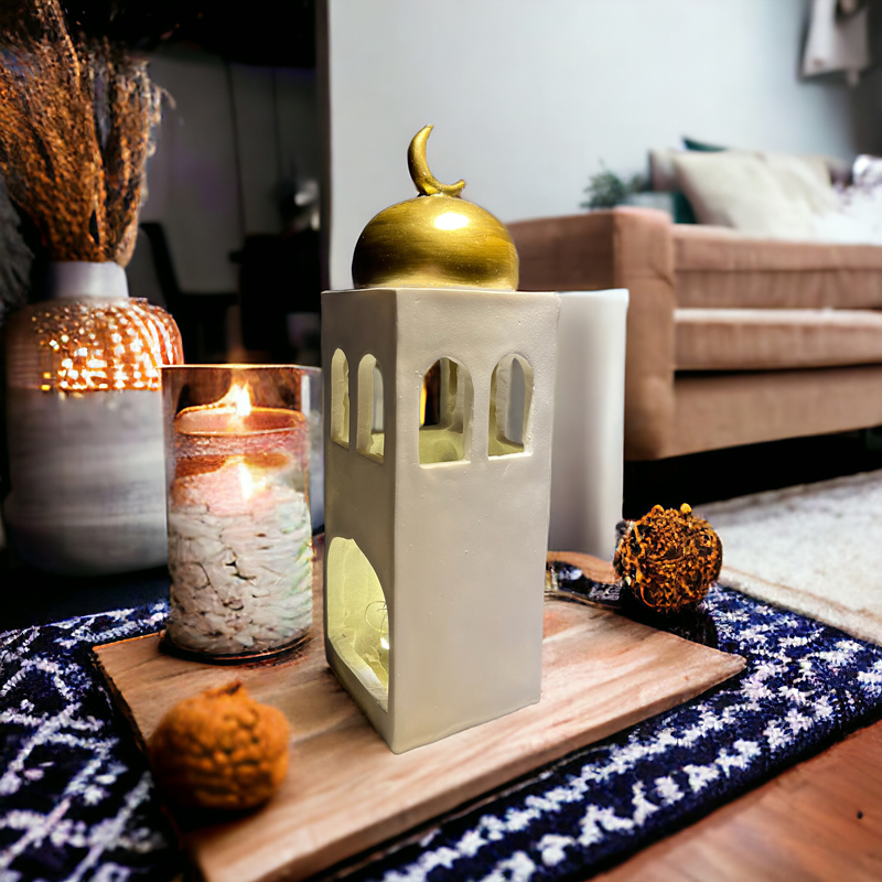 مئذنة مضيئة وبصوت لتجديد الديكور وإضفاء أجواء رمضانية مميزة من الجبس