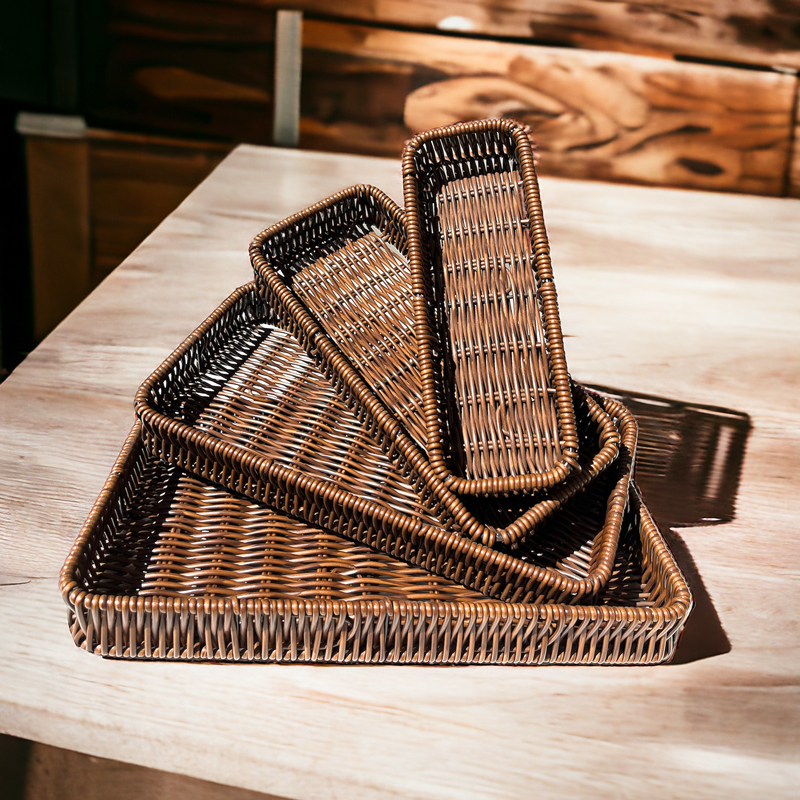 طقم باسكت 4 قطع  مستطيل من الروطان  المنسوج  بمقاسات مختلفة  لتحزين الفواكهة والخضروات والخبز و تنظيم مستحضرات التجميل والشموع العطرة