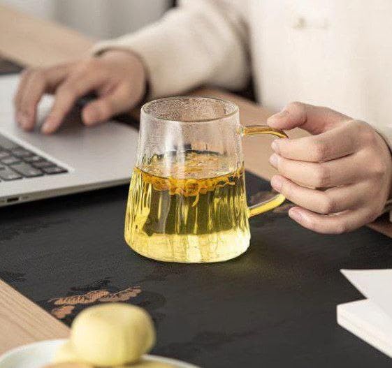 مج متعرج زجاج شفاف بيد جولد 400 ملي لشرب و تقديم العصائر و النسكافية