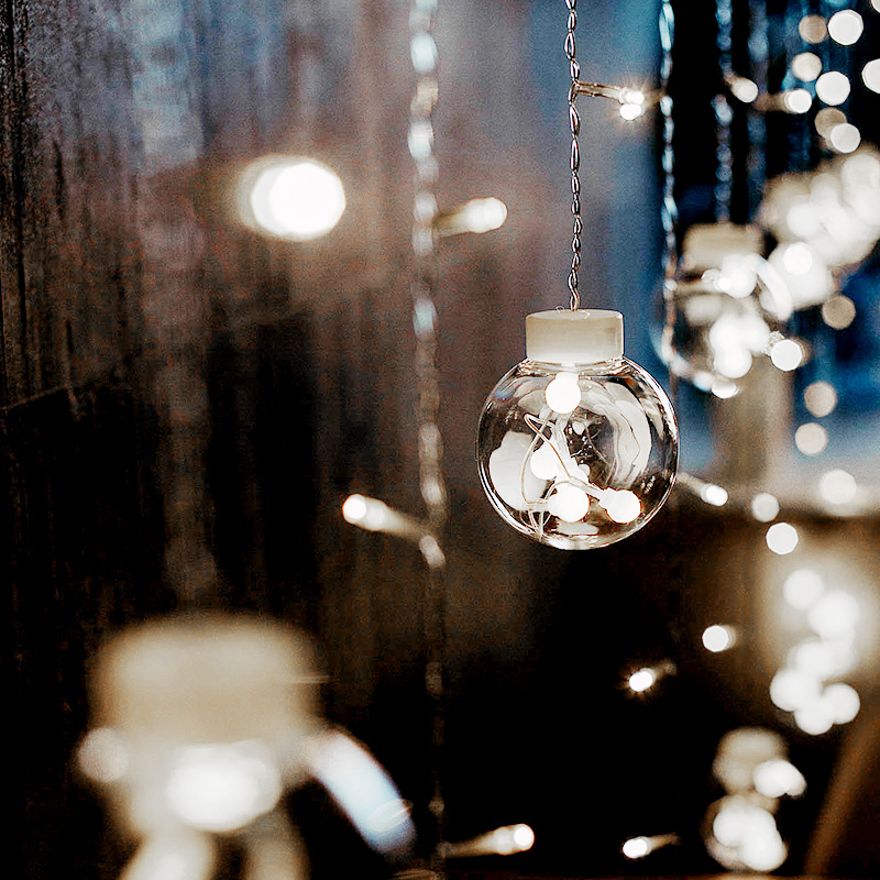 فرع زينة علي شكل لمبة 12 قطعة مميزة لاجواء رمضان