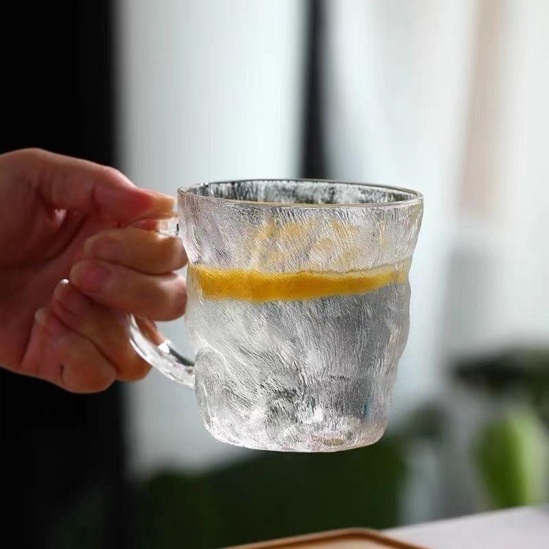 مج زجاج شفاف صخري بيد لشرب و تقديم العصائر و المشروبات الساخنة