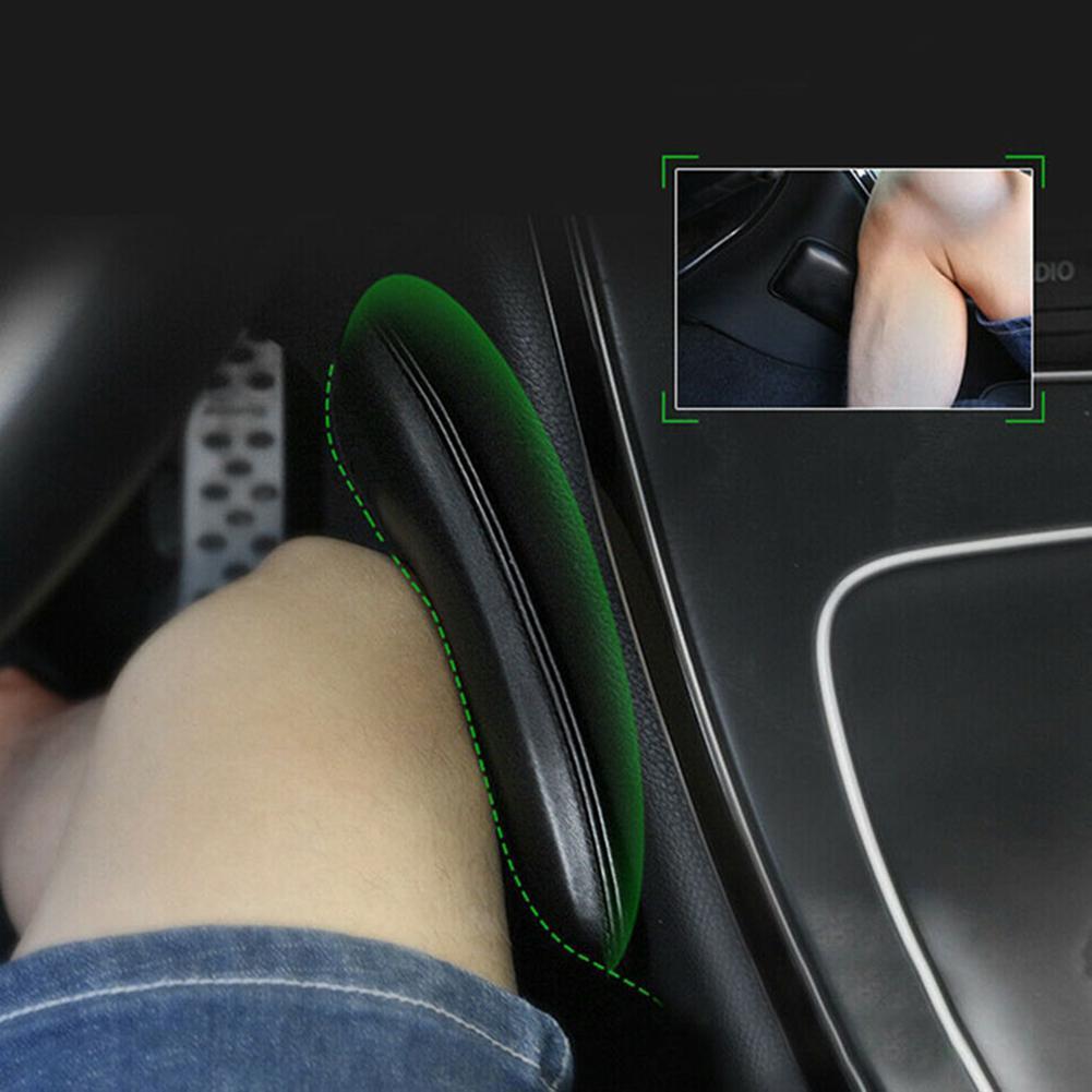وسادة سيارة ميني جلد مبطنة لراحة الركبة والكوع أثناء القيادة مزودة بدبل فيس لسهولة اللصق