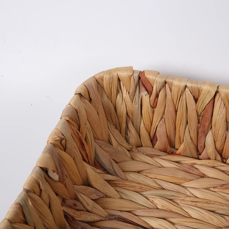 طقم صواني خوص 3 قطع مربع الشكل بمقاسات مختلفة لحمل وتقديم الفواكه والخضروات والمناديل