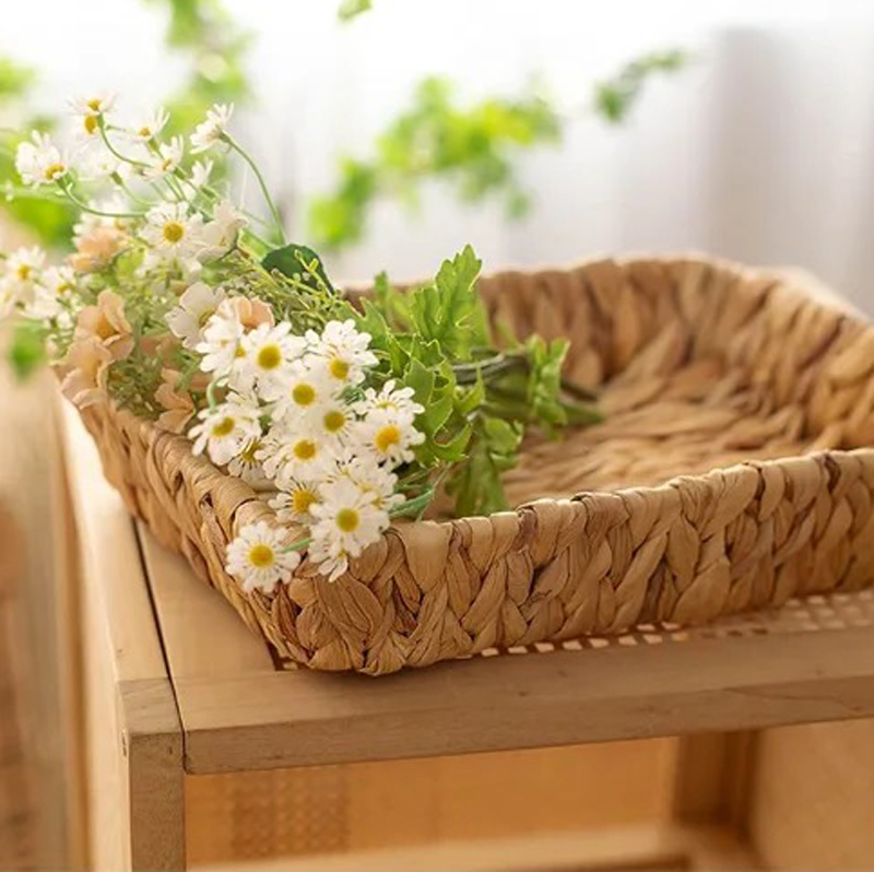 طقم صواني خوص 3 قطع مربع الشكل بمقاسات مختلفة لحمل وتقديم الفواكه والخضروات والمناديل