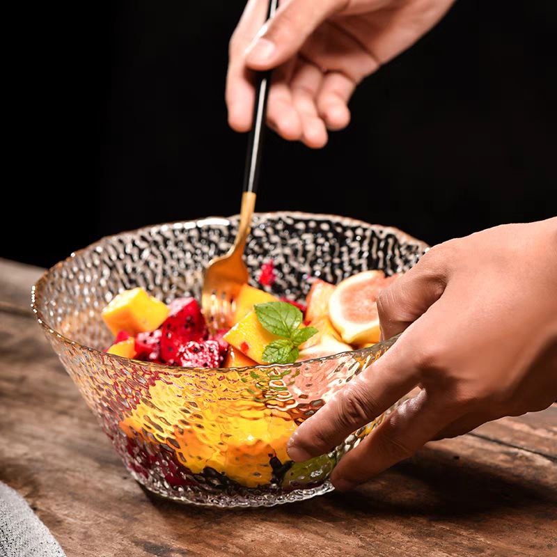 طقم اطباق اكليريك 3 قطع بمقاسات مختلفة بحواف جولد لحمل وتقديم السلطات والفواكه بشكل شيك لضيوفك