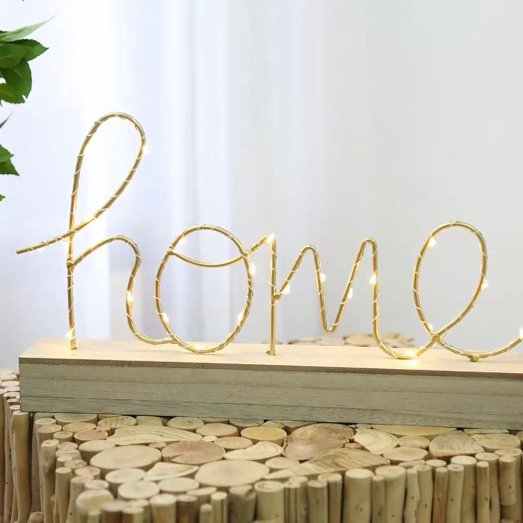 استاند خشب كلمة هوم مضئ يعمل بالبطارية لغرفة النوم و المعيشة و لتغير ديكور المنزل