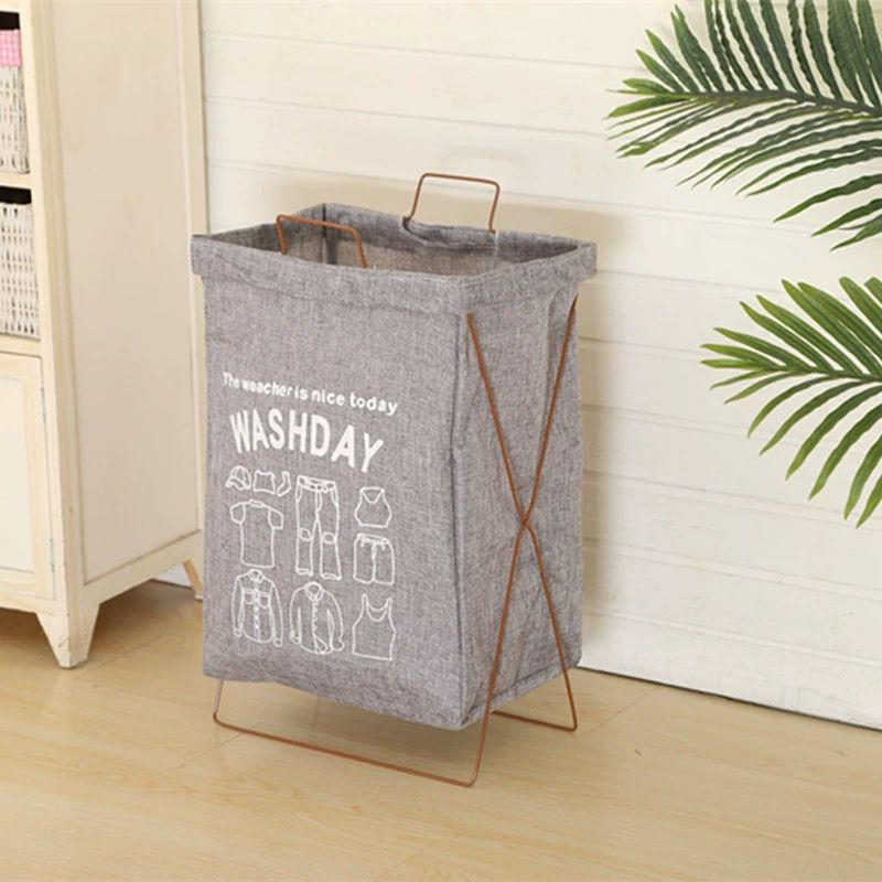 سلة غسيل وتربروف بحامل معدن قابل للطي بيد لسهولة الحمل