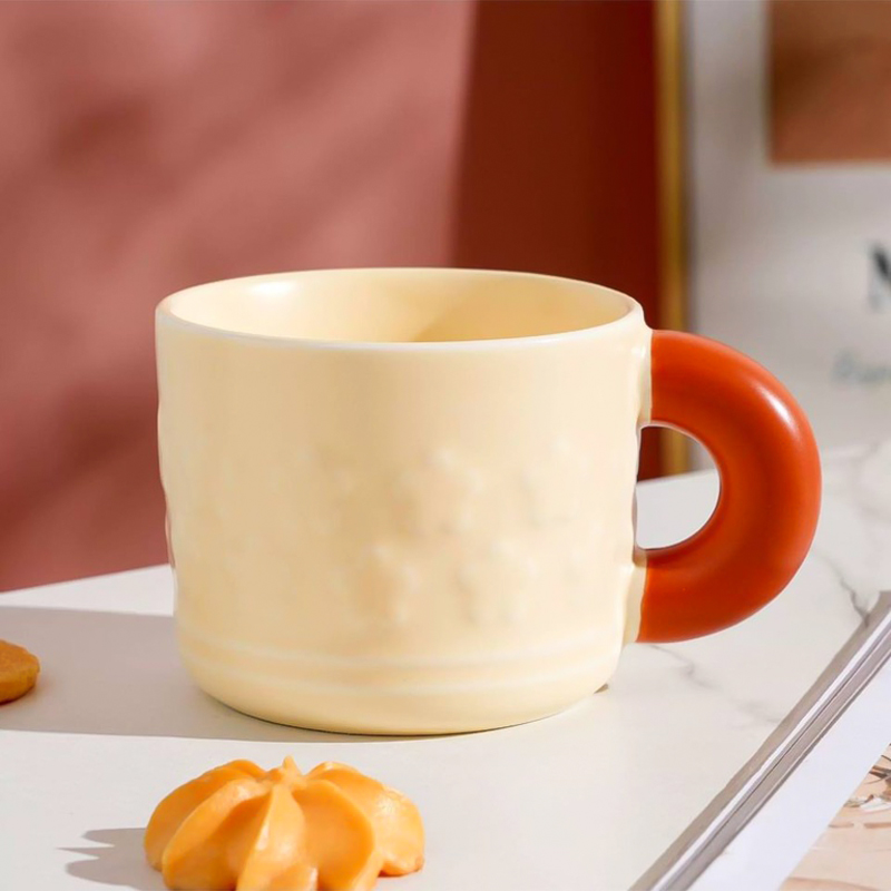 مج بورسلين ثري دي شكل ورود 230 ملي بيد لشرب المشروبات الباردة و الساخنة