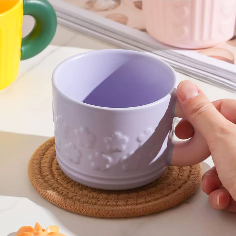 مج بورسلين ثري دي شكل ورود 230 ملي بيد لشرب المشروبات الباردة و الساخنة