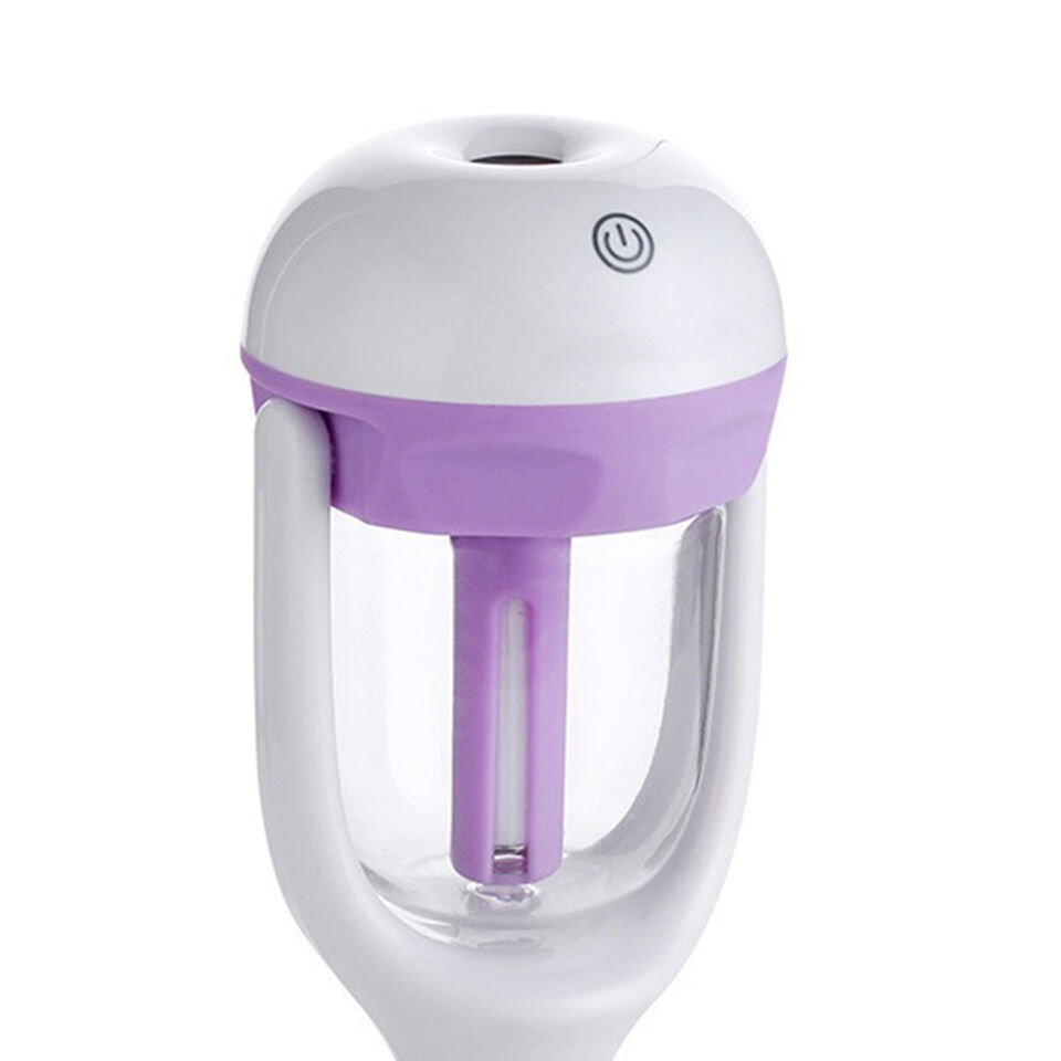 فواحة سيارة دوارة 180 درجة بخزان 50  ملي للتعطير و مخرج لشحن الموبايل