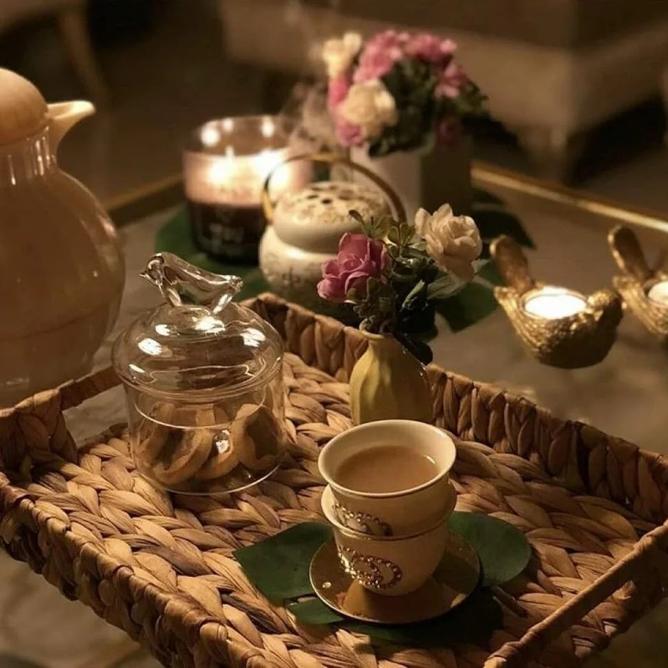 طقم باسكت خوص 3 قطع بمقاسات مختلفة لحمل وتنظيم ادوات العناية بالبشرة والشعر بيد لسهولة الحمل