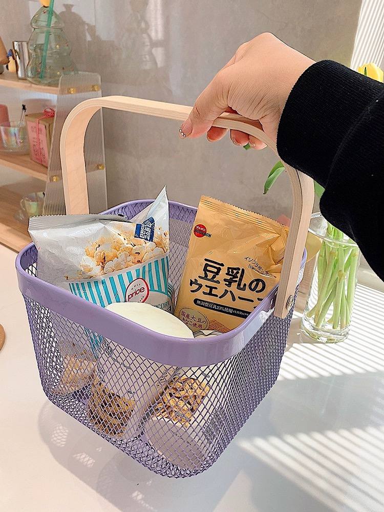 باسكت مربع شبك بيد خشب لسهولة الحمل لتنظيم و حمل الفواكه و الخضروات و للديكور