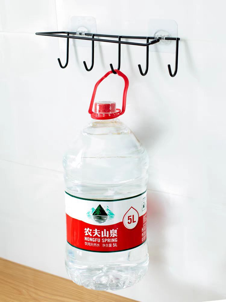 حامل معدني مزود ب 5 هوكات لتعليق الفوط  والملابس بلزق دبل فيس قوي للتعليق بدون حفر وتخريم