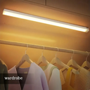 كشاف ليد 28 لمبة لإضاءة دواليب المطبخ والدريسنج والممرات والسلالم قابل لإعادة الشحن بلزق دبل فيس قوي