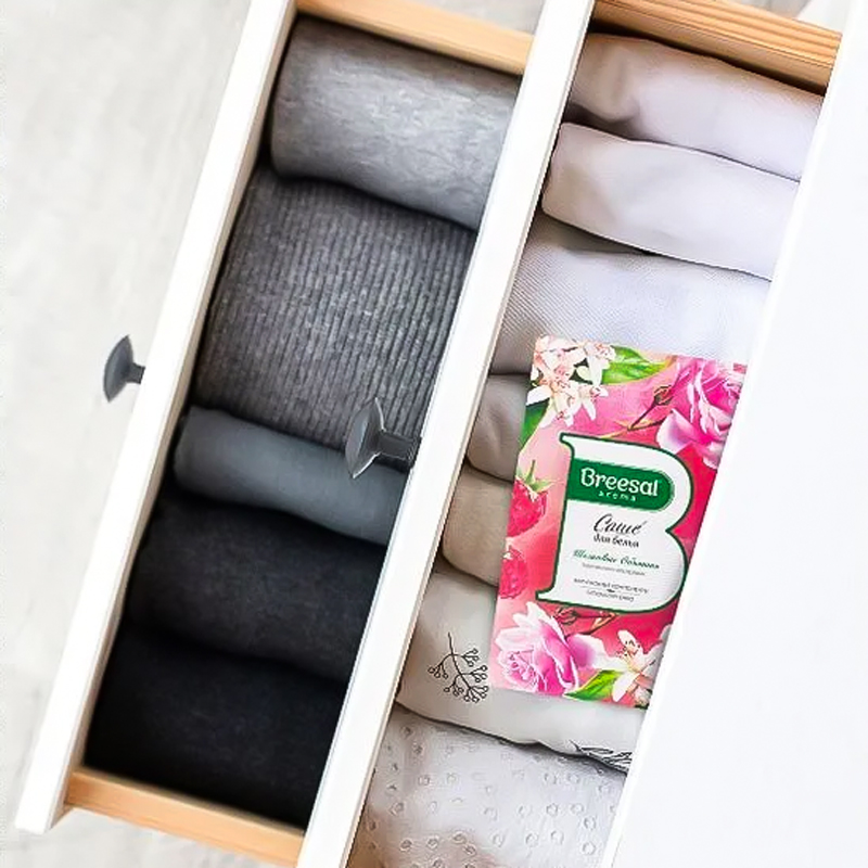 معطر ملابس في الدولاب