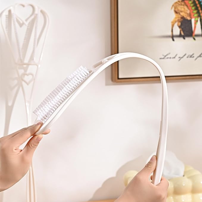 منفضة سجاد ومفارش مزودة بفرشة لتنظيف بواقي الشعر