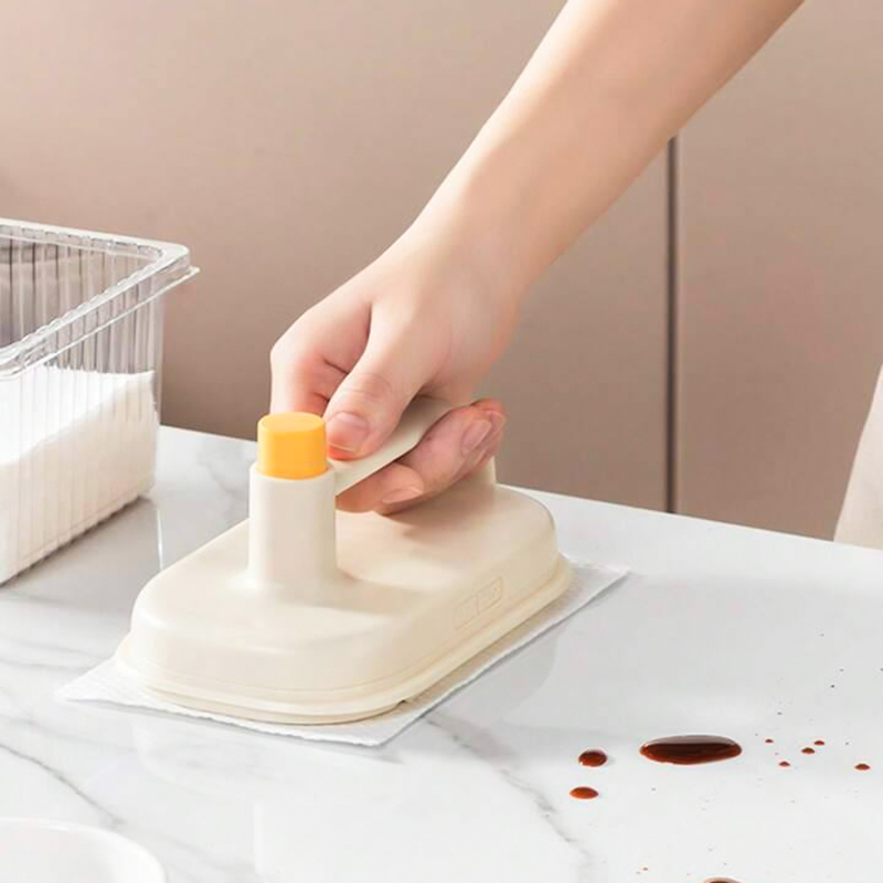 فرشاة تنظيف مع 50 قطعة من المناديل لازالة بقع المطبخ والاواني