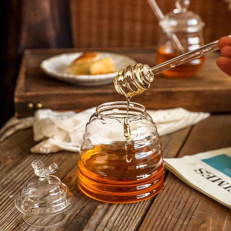 برطمان عسل زجاج مع معلقة وغطاء شكل نحلة 450 مللي